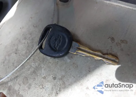 2011 Chevrolet Silverado C1500 Lt from USA, damaged, VIN 3GCPCSEA3BG151710